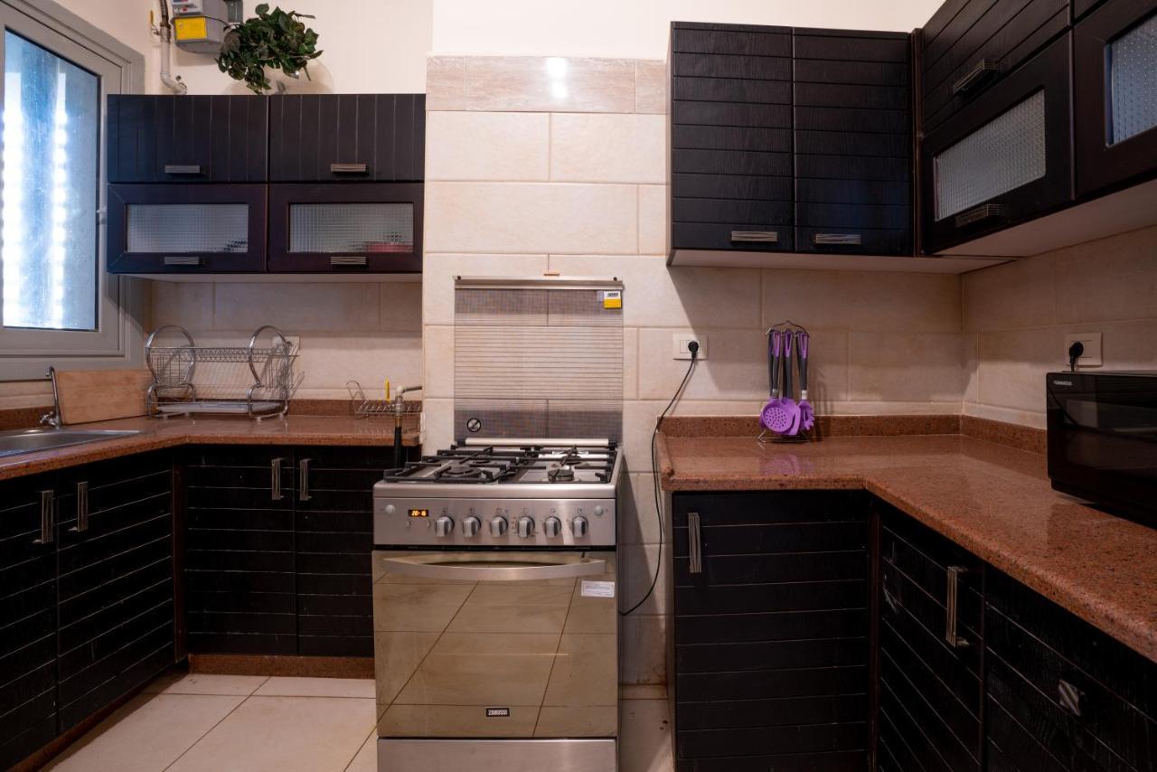 The Suites Near Auc By Elegant Cairo Exterior photo